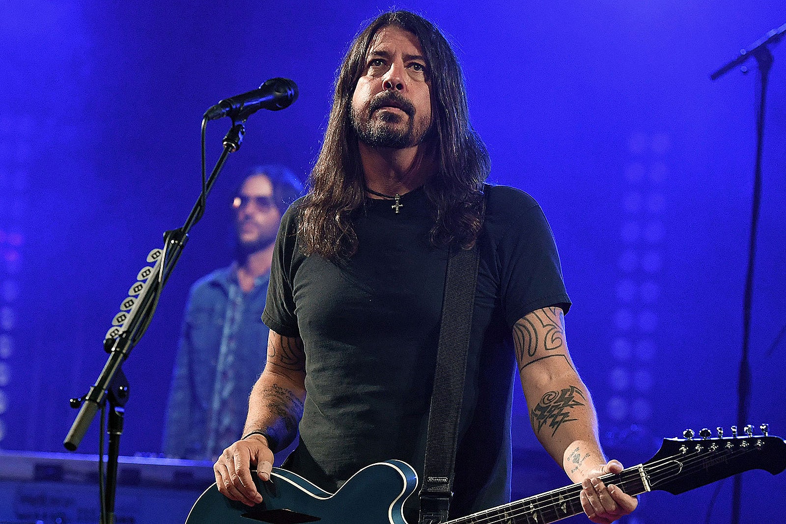 Dave Grohl Sets Release Date for Dream Widow Metal EP - The DJ Sessions