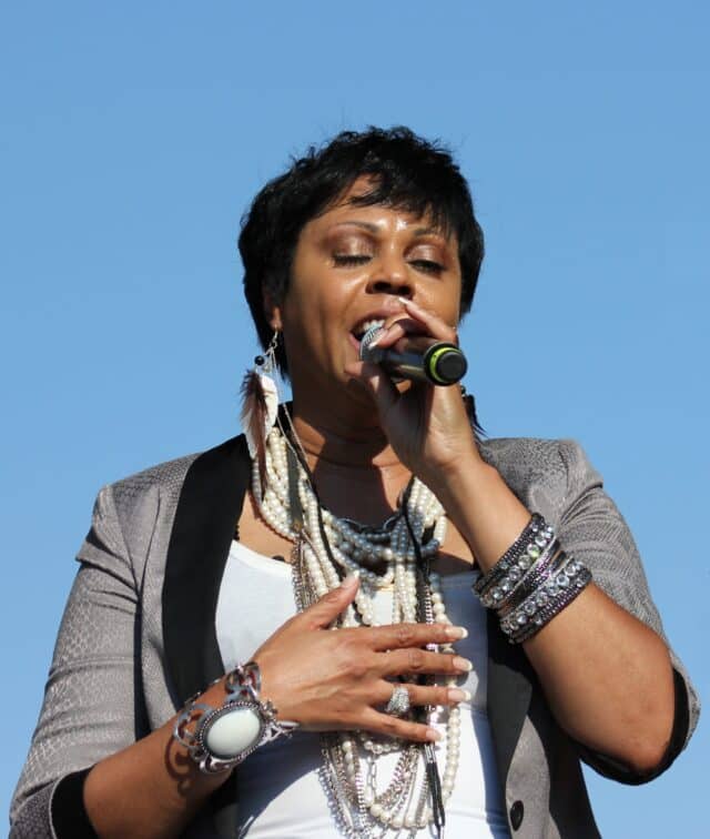 Crystal Waters LIVE on the Virtual Sessions presented by The DJ Sessions